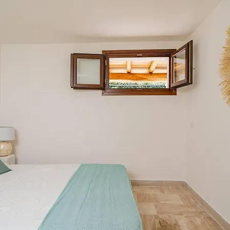 Seafront - 5min To Brandinchi I Exclusive Garden I Private Beach I Bbq I Wi-fi San Teodoro (Sardinia)