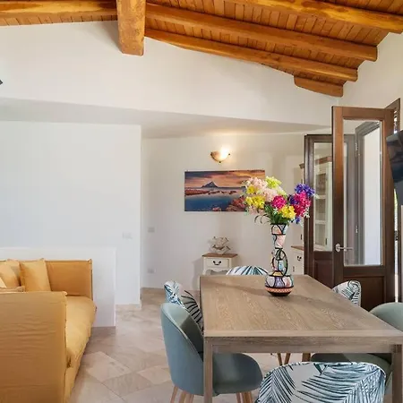 Seafront - 5min To Brandinchi I Exclusive Garden I Private Beach I Bbq I Wi-fi San Teodoro (Sardinia)