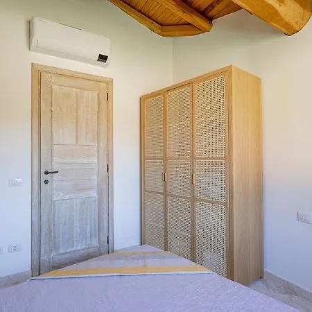 Seafront - 5min To Brandinchi I Exclusive Garden I Private Beach I Bbq I Wi-fi * San Teodoro (Sardinia)