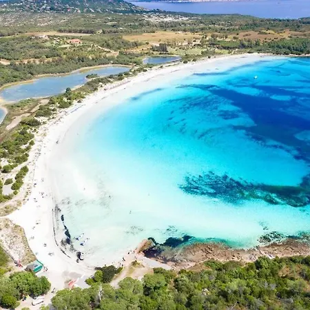 Seafront - 5min To Brandinchi I Exclusive Garden I Private Beach I Bbq I Wi-fi *
