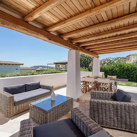 Seafront - 5min To Brandinchi I Exclusive Garden I Private Beach I Bbq I Wi-fi Villa