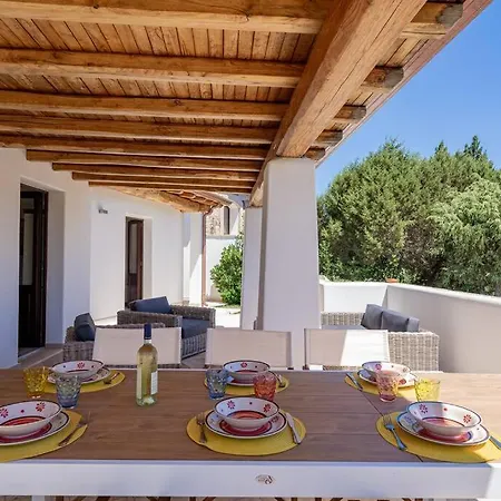 Seafront - 5min To Brandinchi I Exclusive Garden I Private Beach I Bbq I Wi-fi