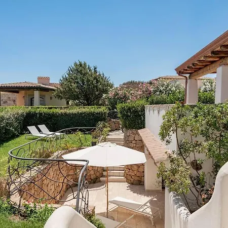Seafront - 5min To Brandinchi I Exclusive Garden I Private Beach I Bbq I Wi-fi Villa