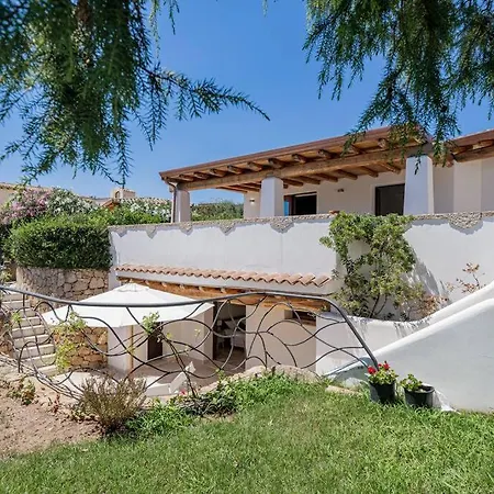 Seafront - 5min To Brandinchi I Exclusive Garden I Private Beach I Bbq I Wi-fi San Teodoro (Sardinia)