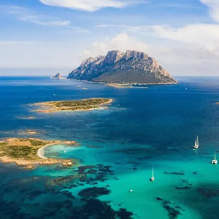 Seafront - 5min To Brandinchi I Exclusive Garden I Private Beach I Bbq I Wi-fi * San Teodoro (Sardinia)