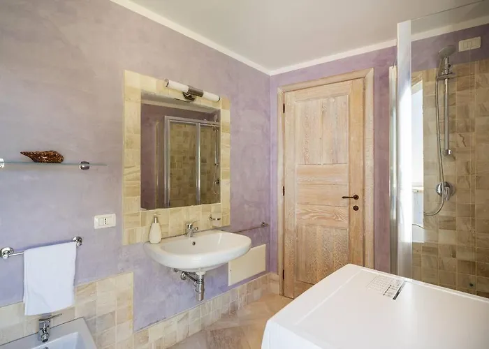 Seafront - 5min To Brandinchi I Exclusive Garden I Private I Bbq I Wi-fi فيلة *