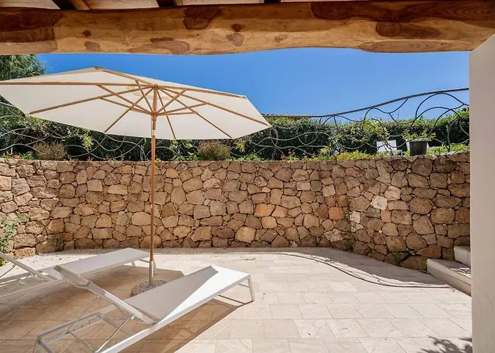 Villa Seafront - 5min To Brandinchi I Exclusive Garden I Private I Bbq I Wi-fi *