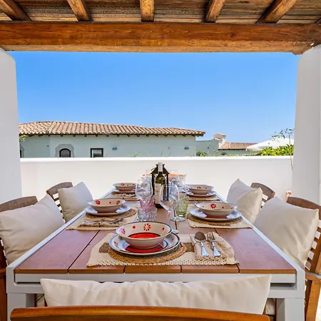 Seafront - 5min To Brandinchi I Exclusive Garden I Private I Bbq I Wi-fi Villa