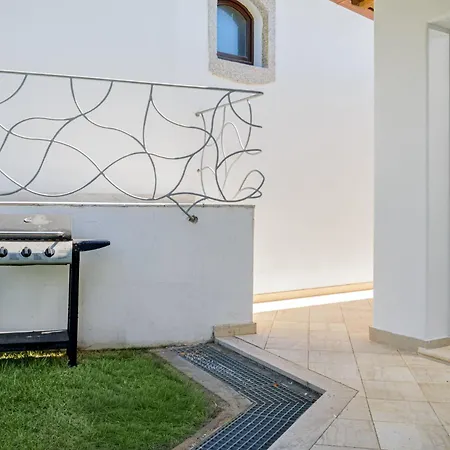 Greta - Brandinchi I Private Pool I Exclusive Garden I Bbq I Wi-fi * San Teodoro (Sardinia)