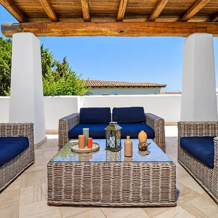 Seafront - 5min To Brandinchi I Exclusive Garden I Private I Bbq I Wi-fi *