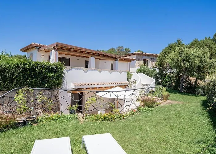 Seafront - 5min To Brandinchi I Exclusive Garden I Private I Bbq I Wi-fi * San Teodoro