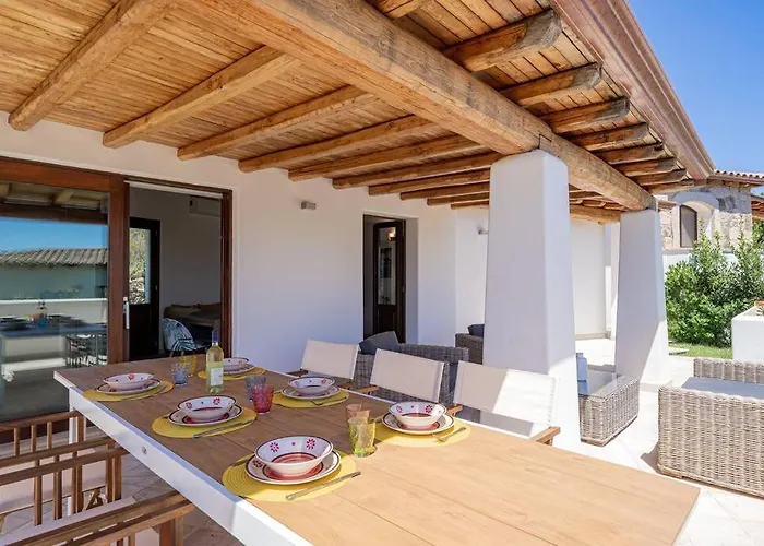 Seafront - 5min To Brandinchi I Exclusive Garden I Private I Bbq I Wi-fi Villa