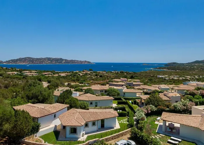 Seafront - 5min To Brandinchi I Exclusive Garden I Private I Bbq I Wi-fi