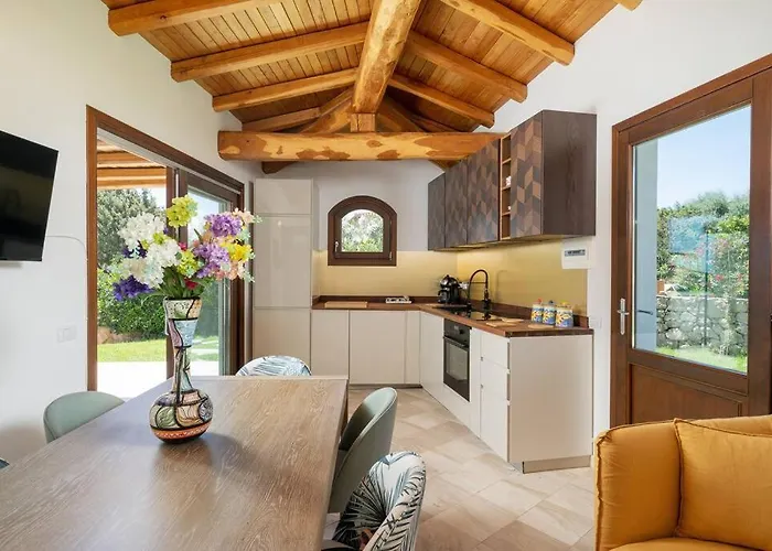 Seafront - 5min To Brandinchi I Exclusive Garden I Private I Bbq I Wi-fi *