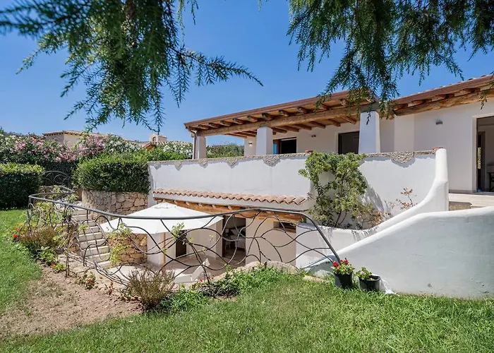 Seafront - 5min To Brandinchi I Exclusive Garden I Private I Bbq I Wi-fi San Teodoro